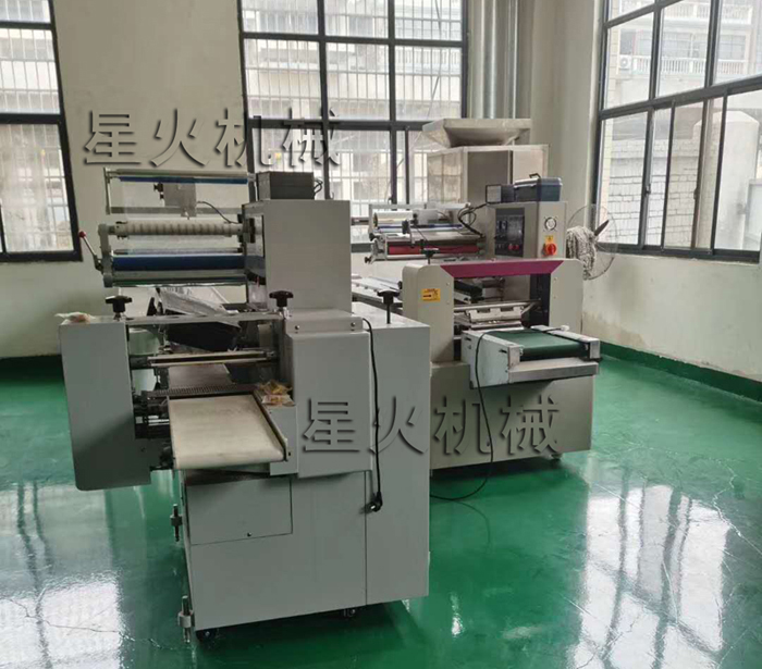 一次性口罩包裝機器