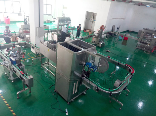 星火全自動(dòng)番茄醬加工生產(chǎn)線設(shè)備展示