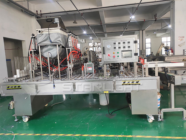 快餐盒裝封口機(jī)設(shè)備展示