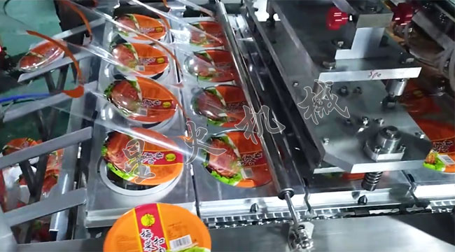 杯裝燕麥粥封口機設(shè)備細節(jié)展示